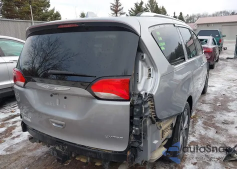 2017 Chrysler Pacifica Limited z USA, uszkodzony, nr VIN 2C4RC1GG8HR709736